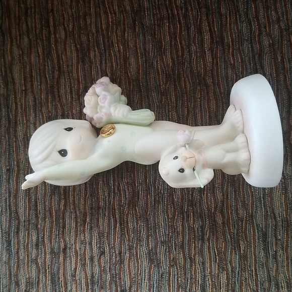 Precious Moments 1997 Limited Edition Figurine - Picture 2 of 4